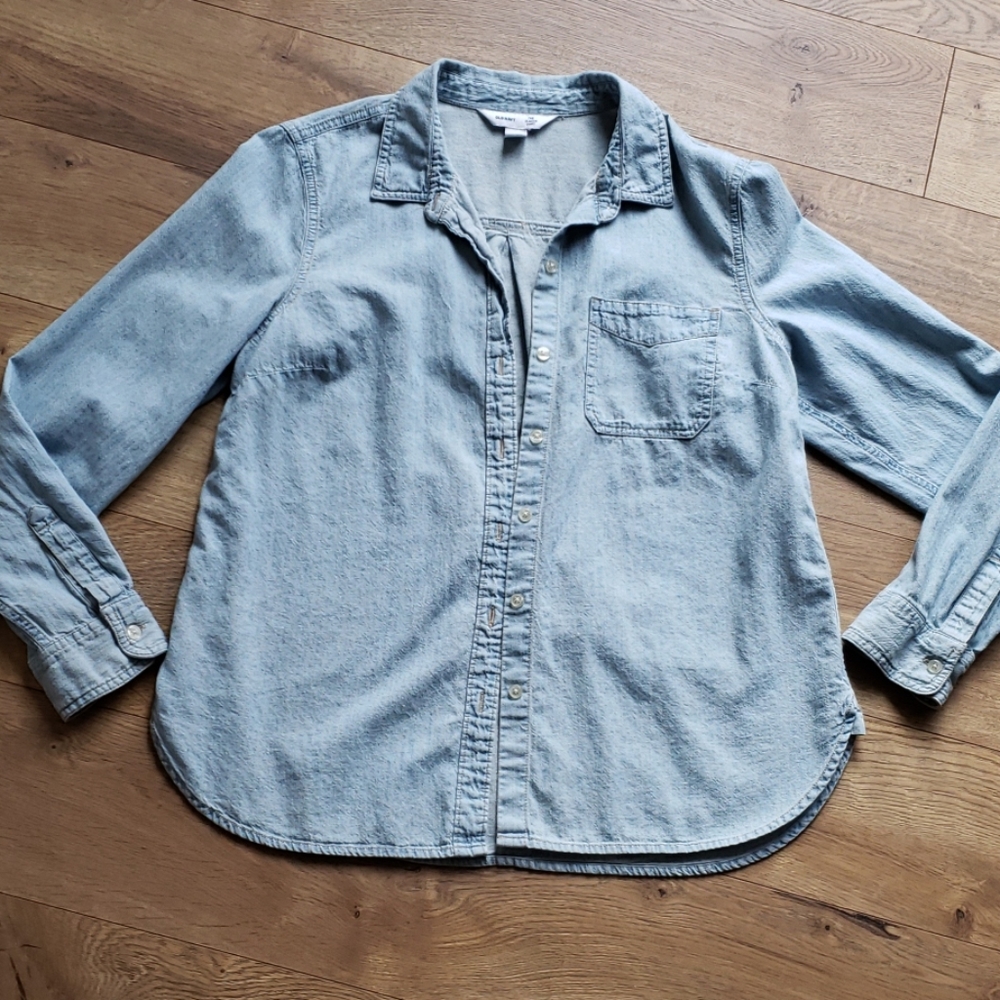 Old Navy Denim Button Down - Large